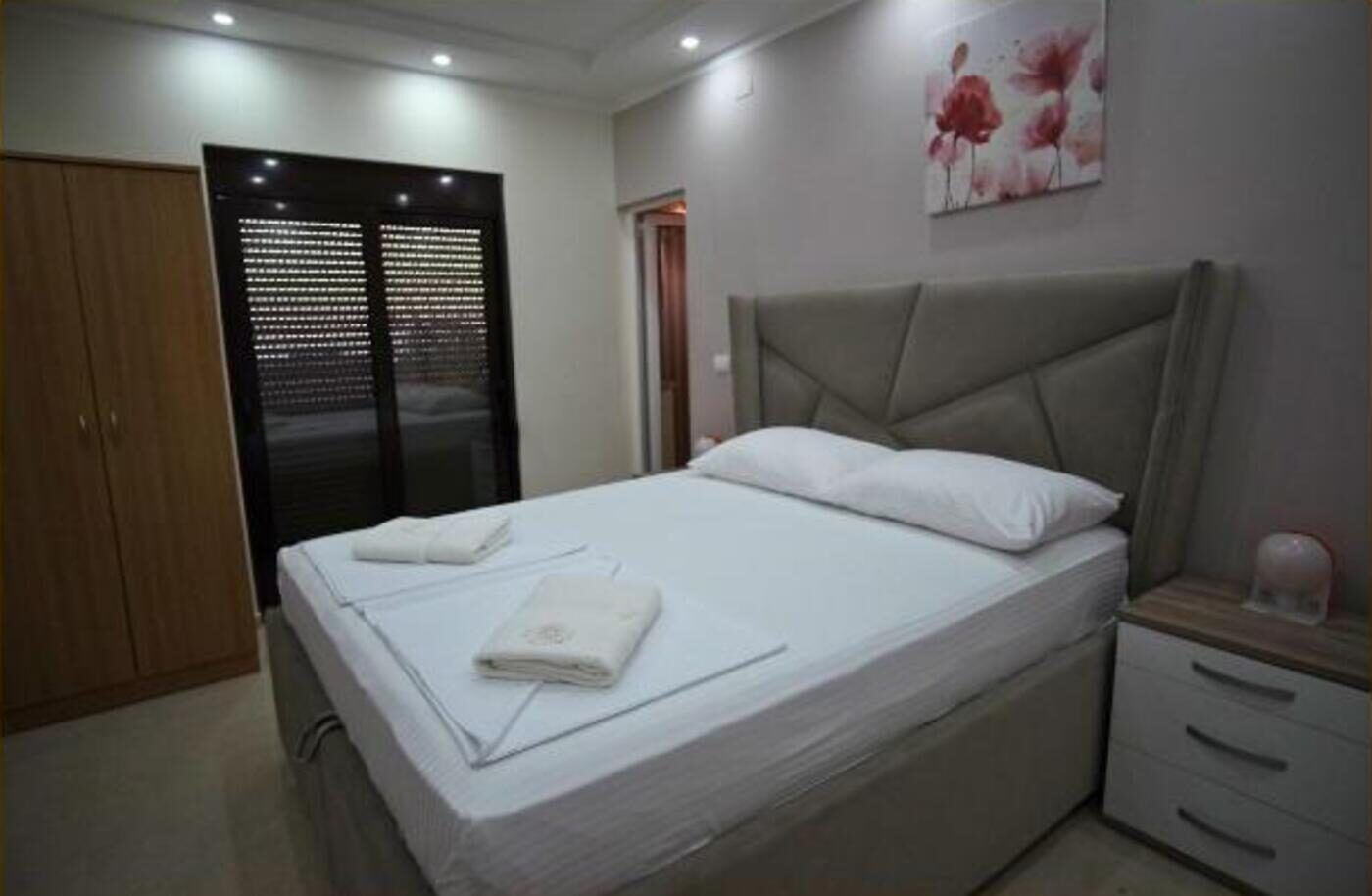 Guest room at H Kleopatra hotel in Ulcinj, view 2